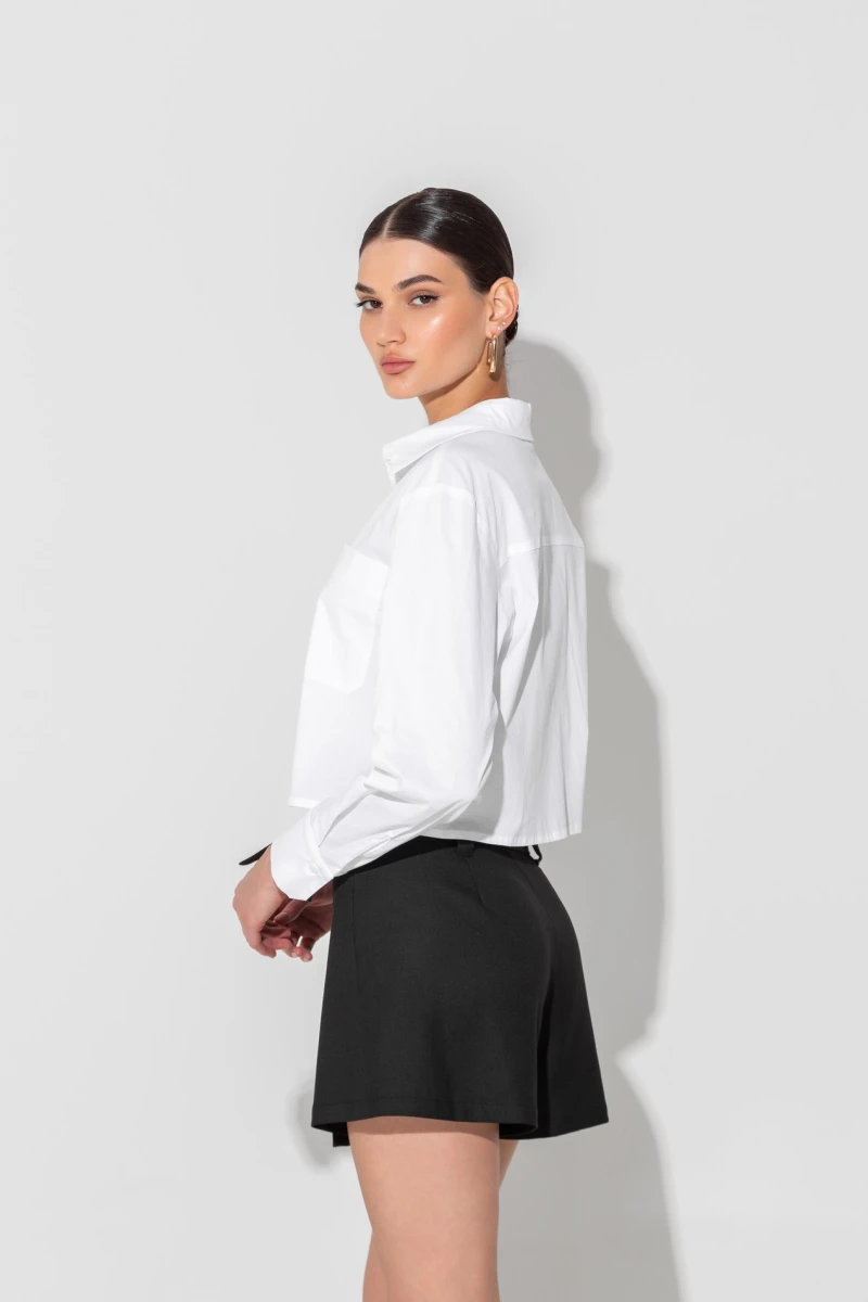Cropped white shirt
