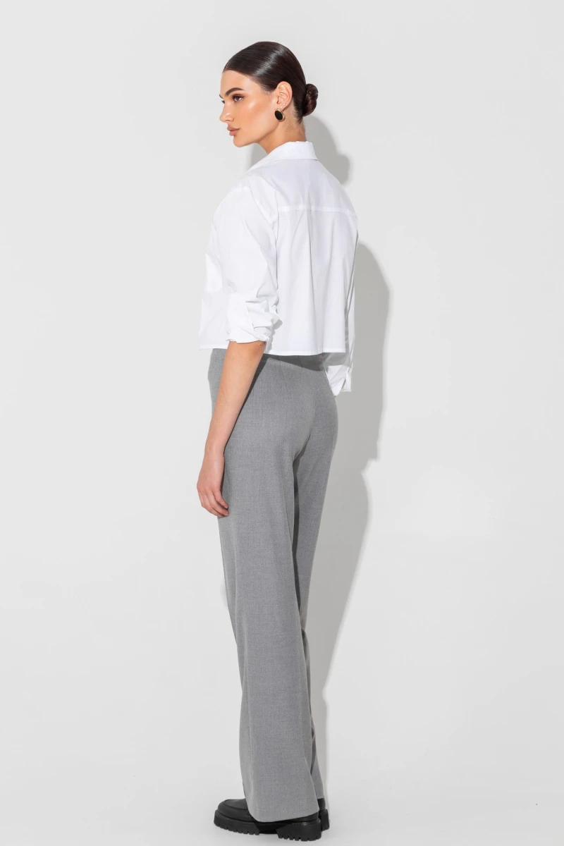 Cropped white shirt