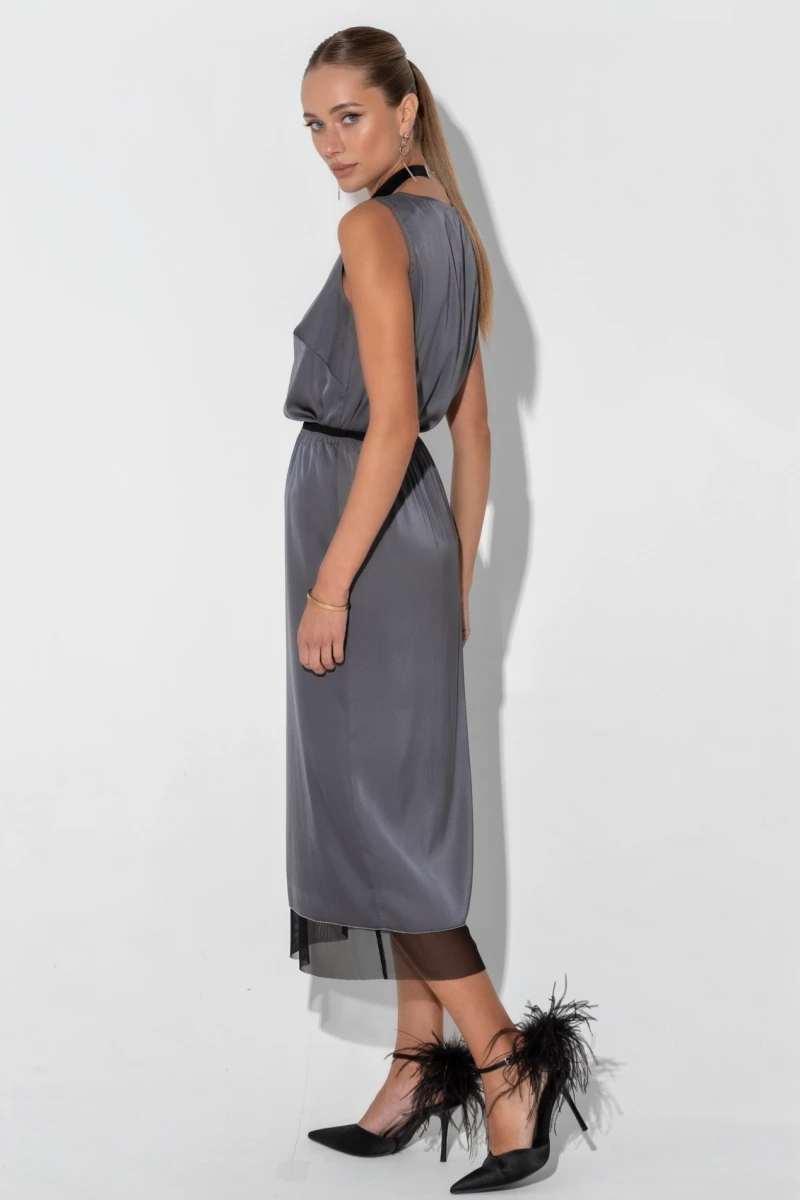 Graphite V-neck T-shirt
