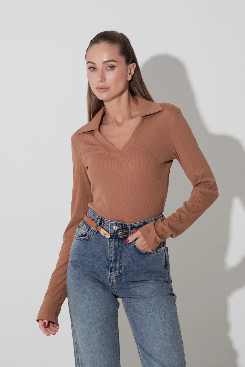 Longsleeve with ribbed collar caramel