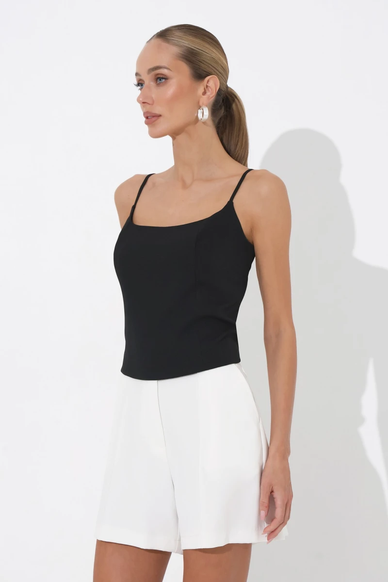 Black fitted top