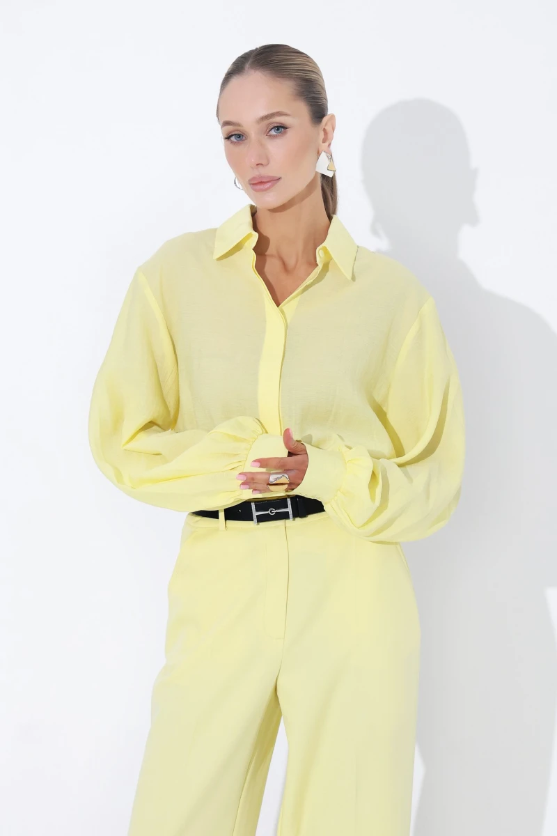 Light yellow trousers