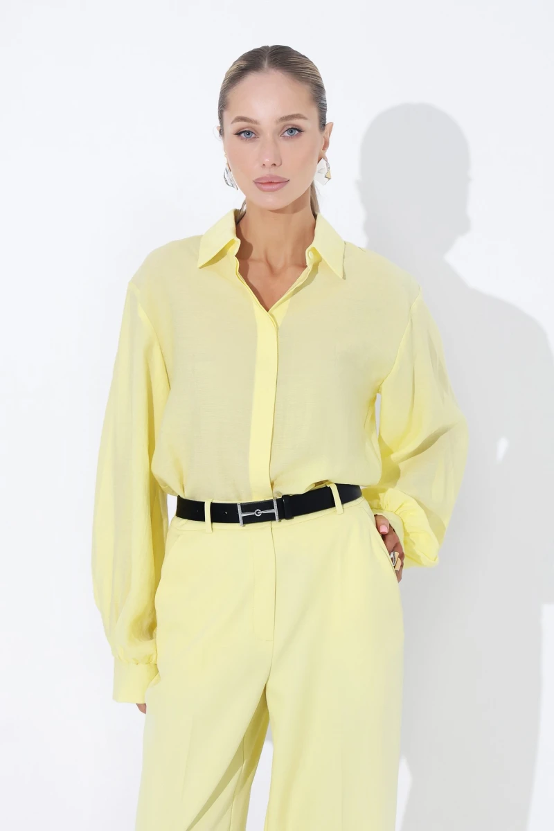Light yellow trousers