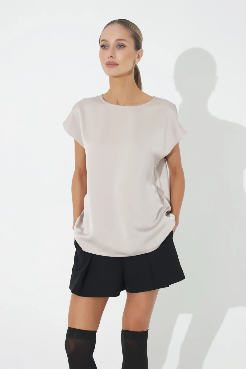Beige T-shirt