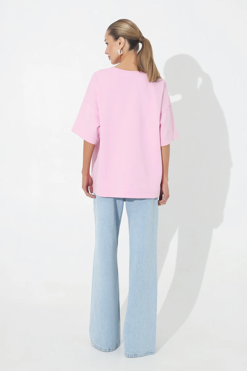 Oversized pink T-shirt
