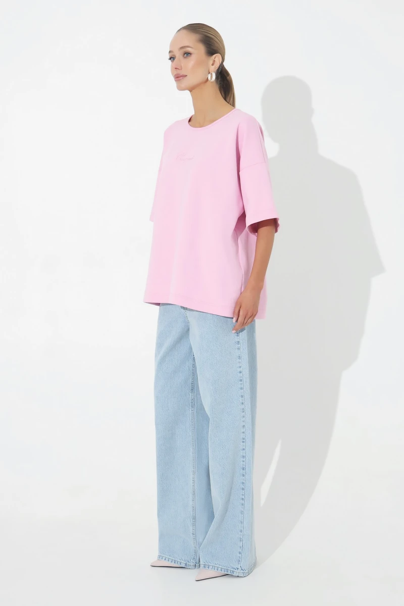 Oversized pink T-shirt