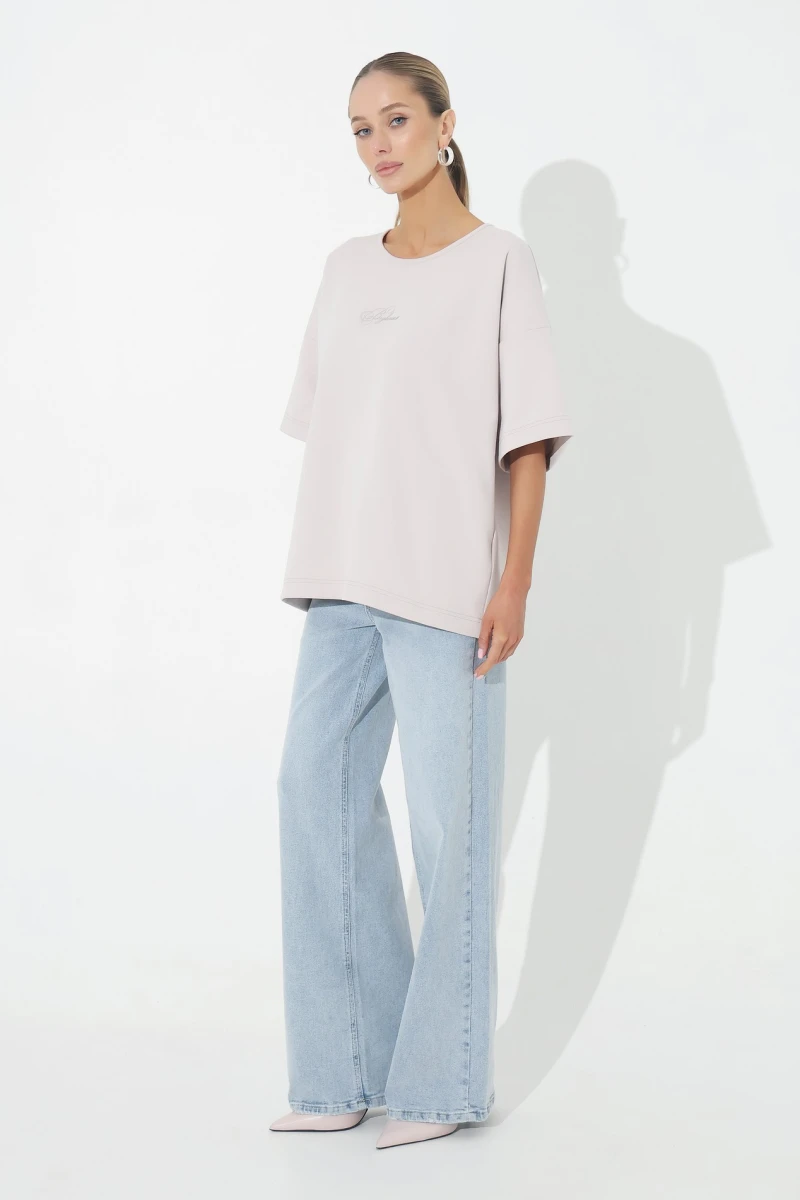 Oversized beige T-shirt