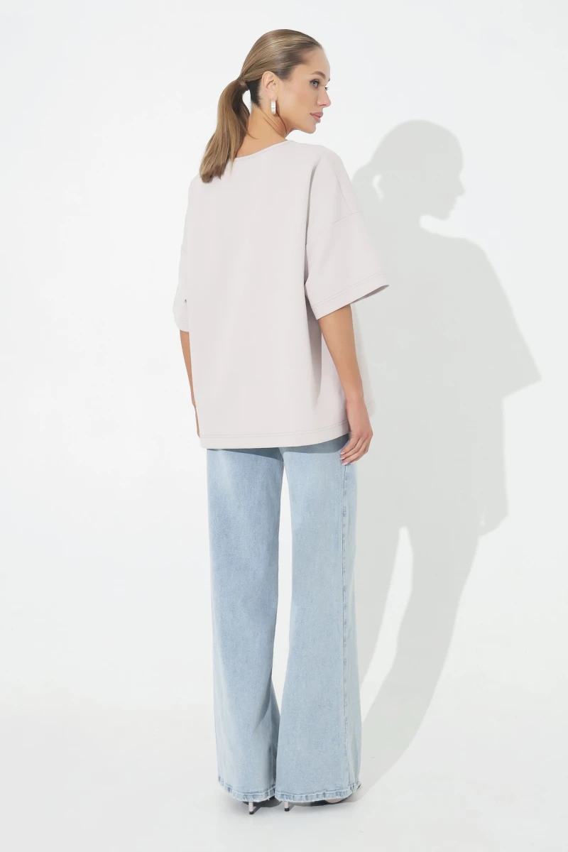 Oversized beige T-shirt