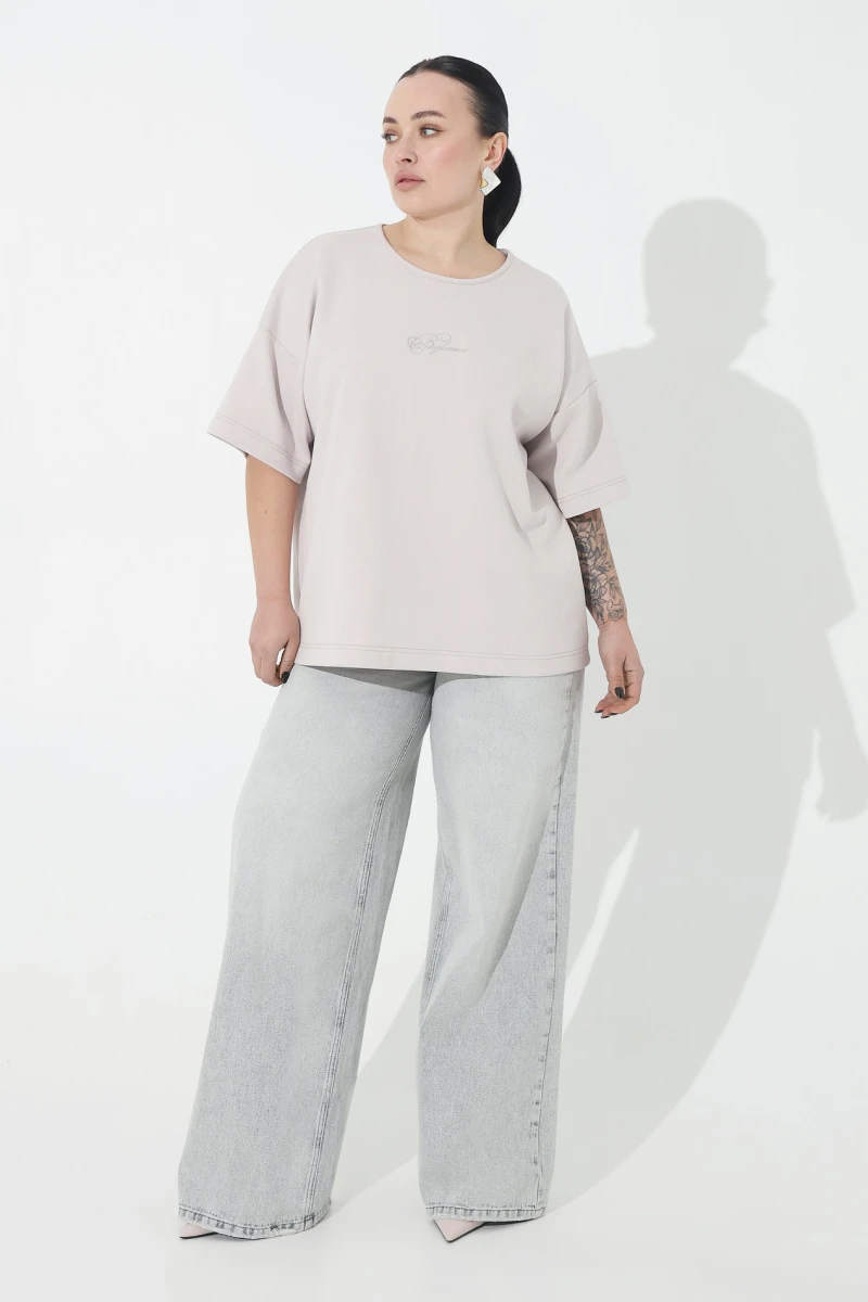 Oversized beige T-shirt