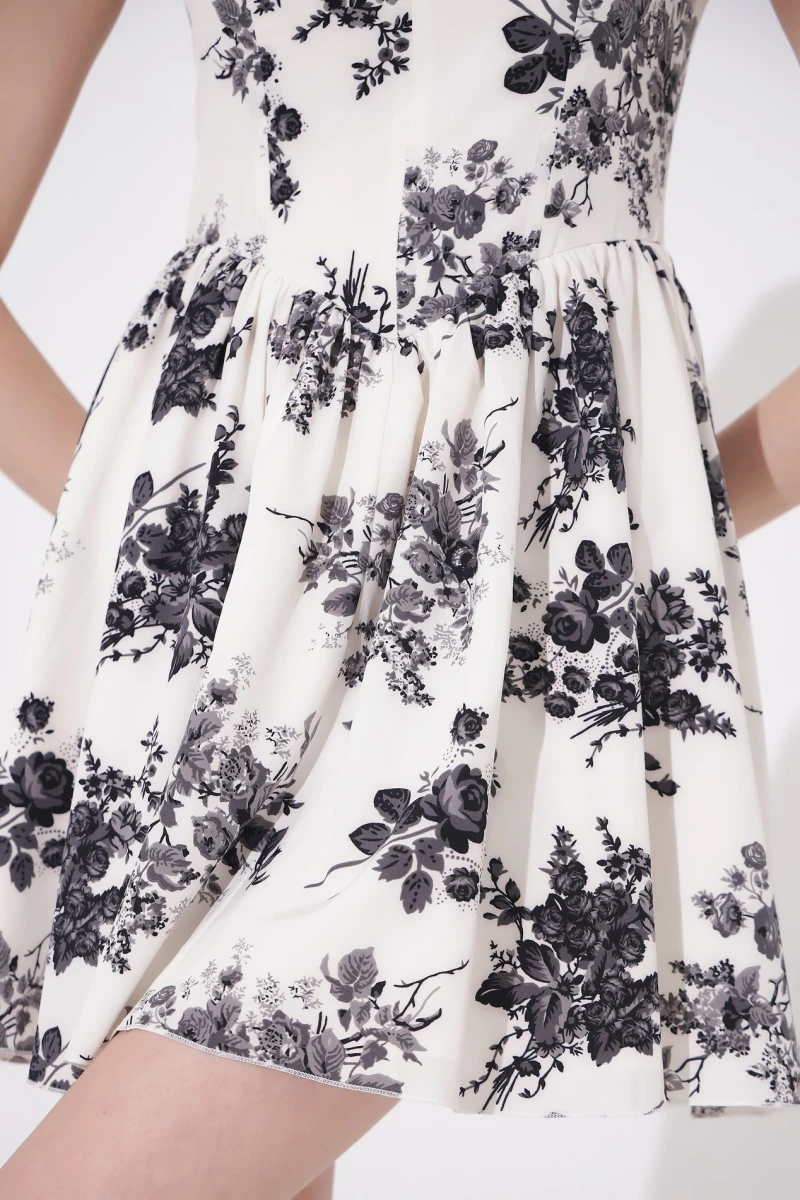 Mini sundress with black roses print on milky 