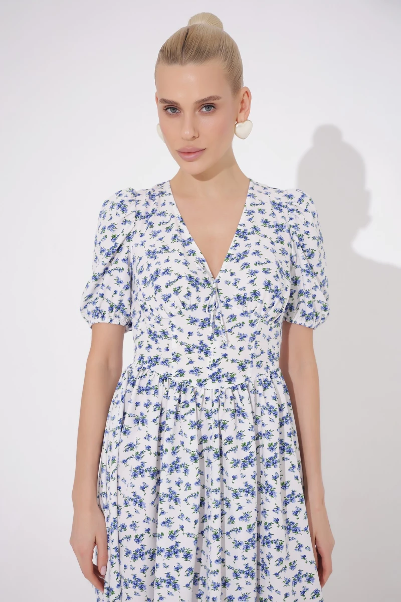 Mini dress with floral print on milky 