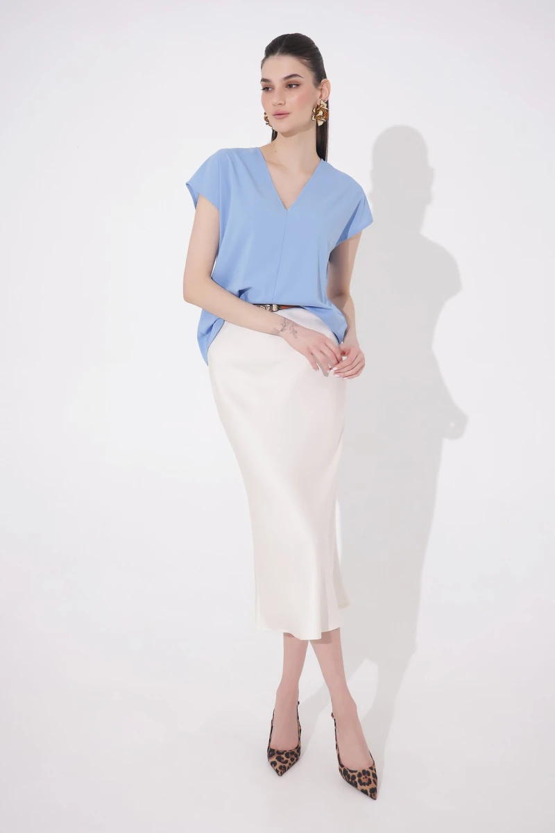 Light blue short-sleeved blouse