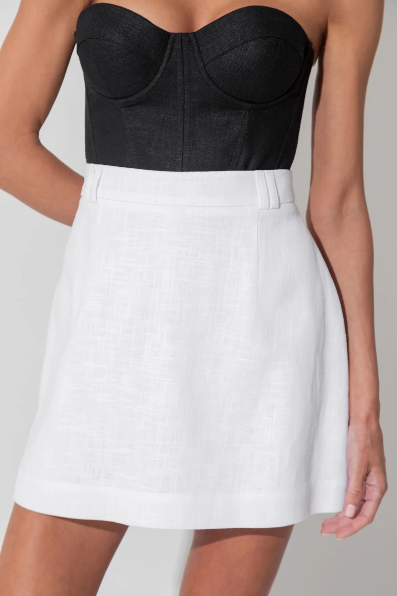 Milk linen skort
