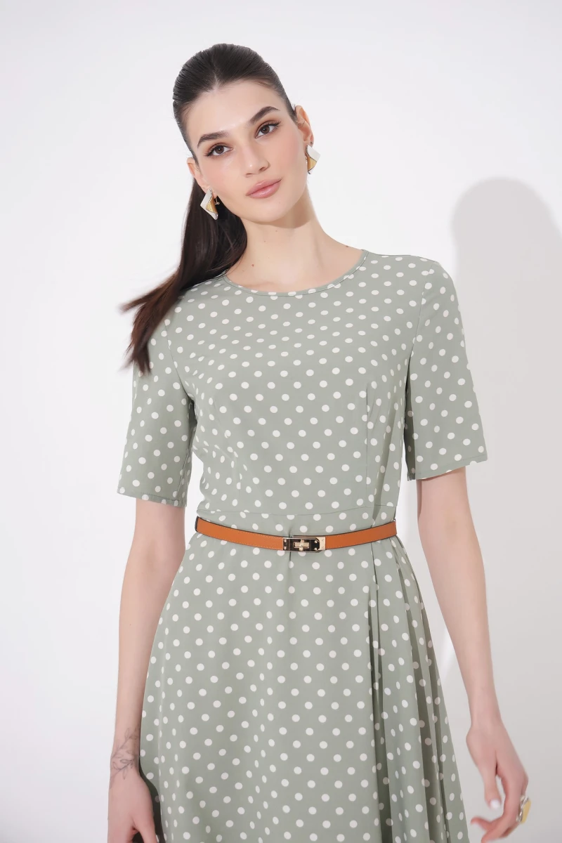 Dress milk peas on sage