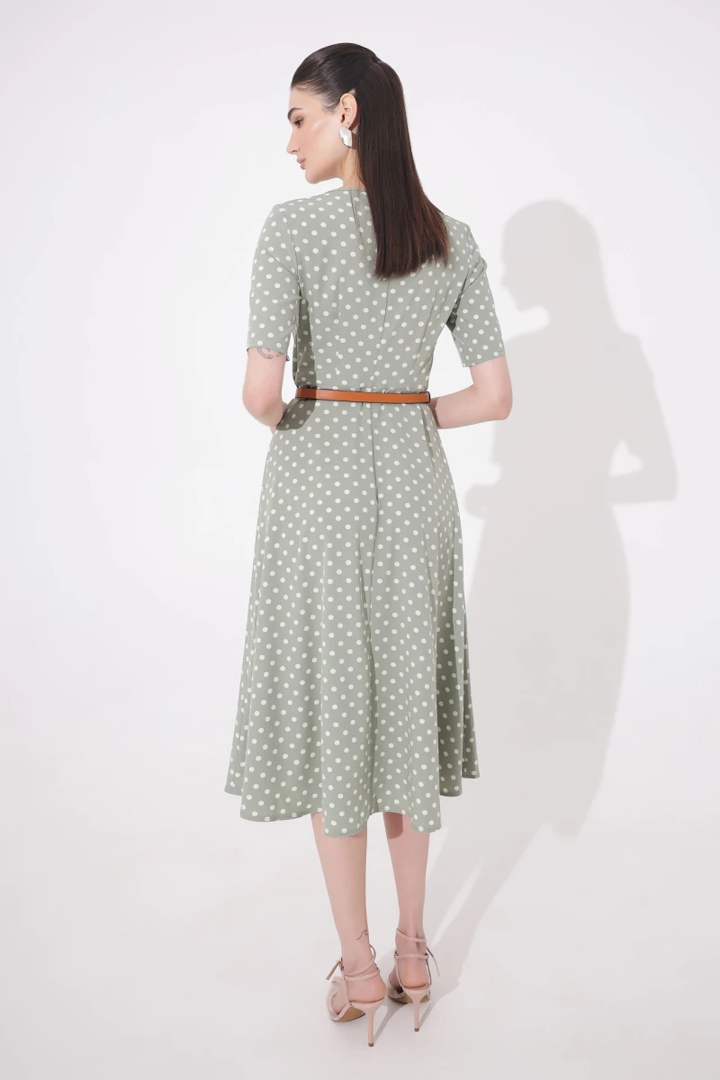 Dress milk peas on sage