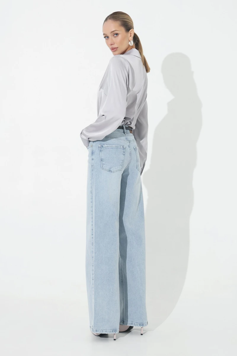 Серая блуза из шелка