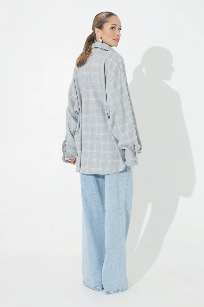 Light gray oversize shirt
