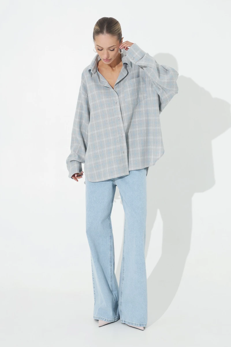 Light gray oversize shirt