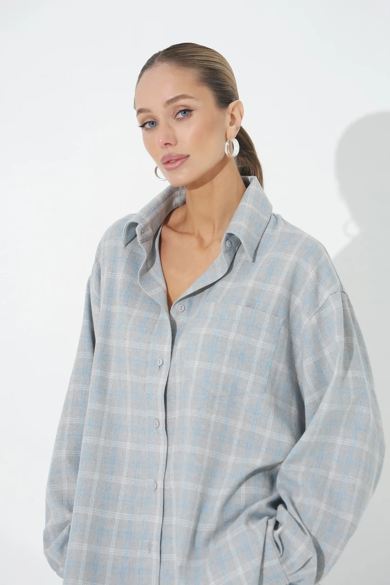 Light gray oversize shirt