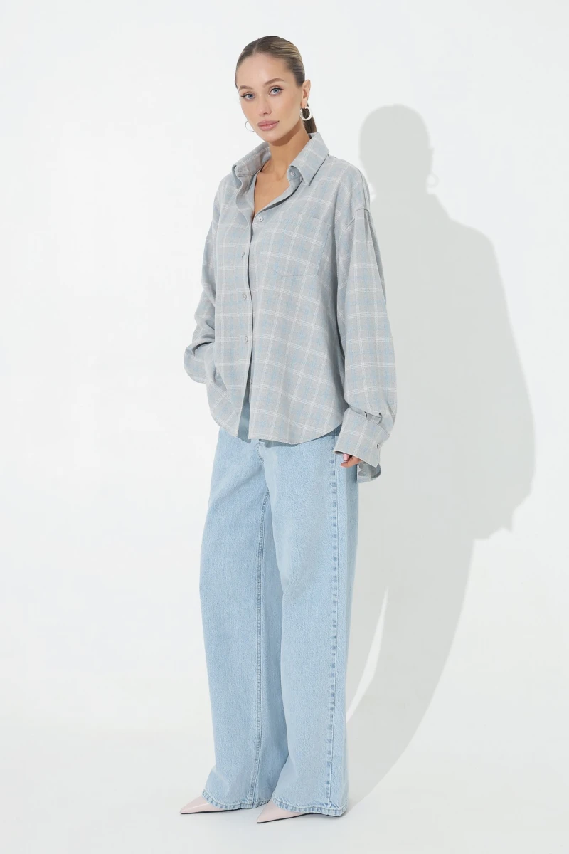 Light gray oversize shirt