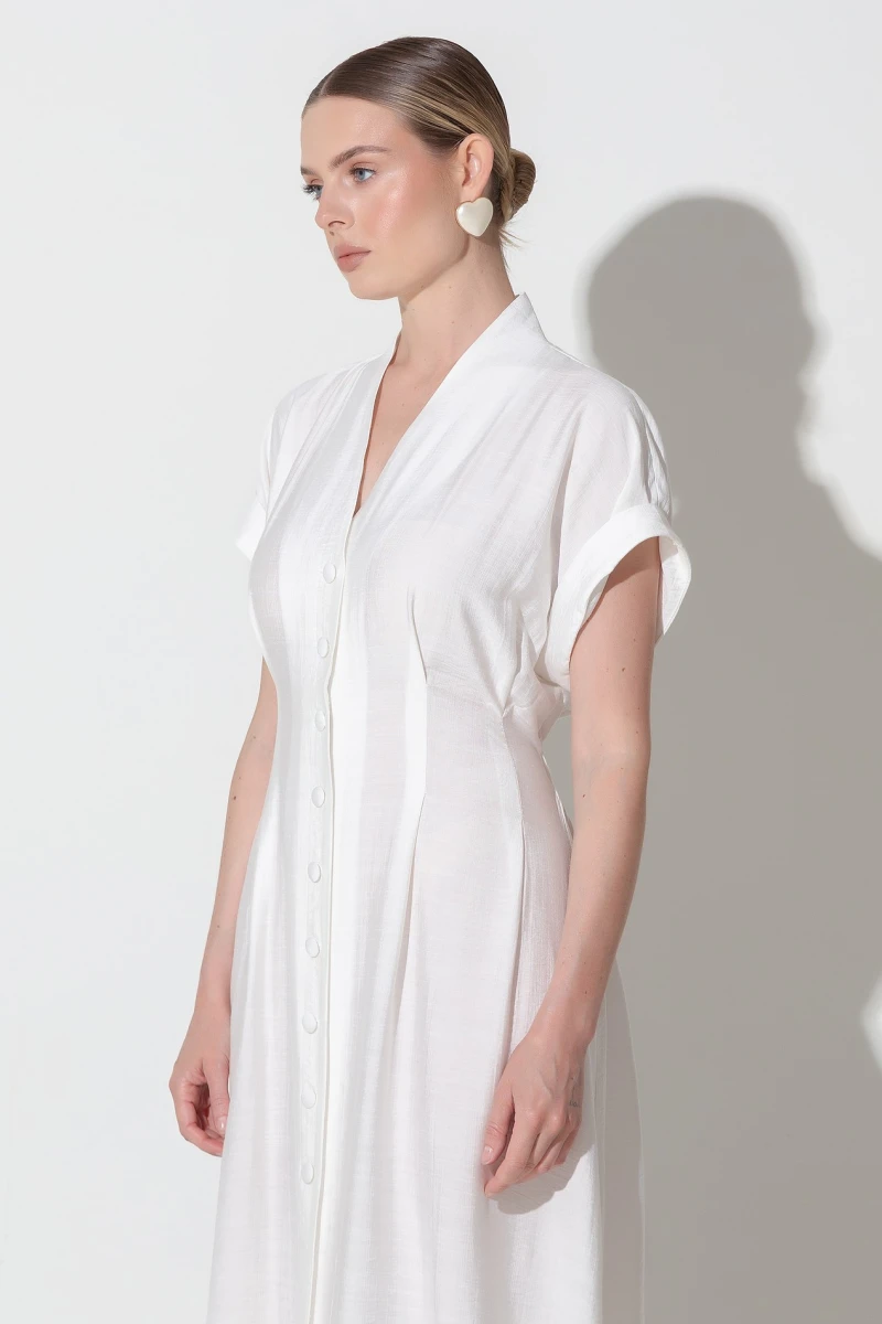 Milk dress with pleats