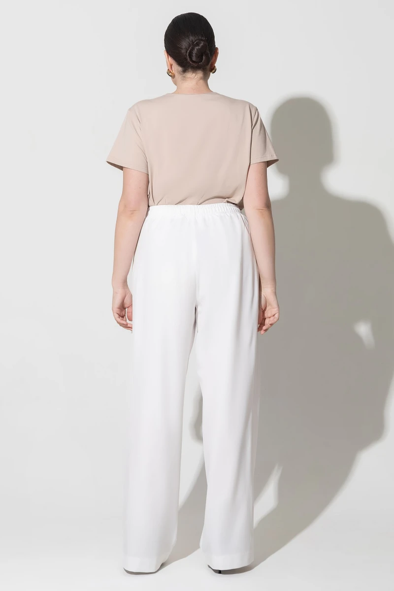 Straight pants with elastic milky plus size