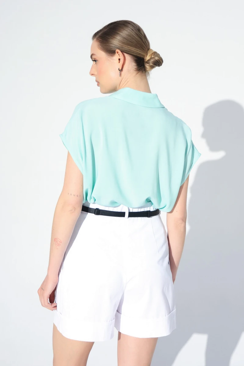 Short-sleeved blouse mint 