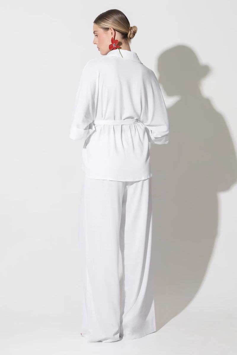 Suit white