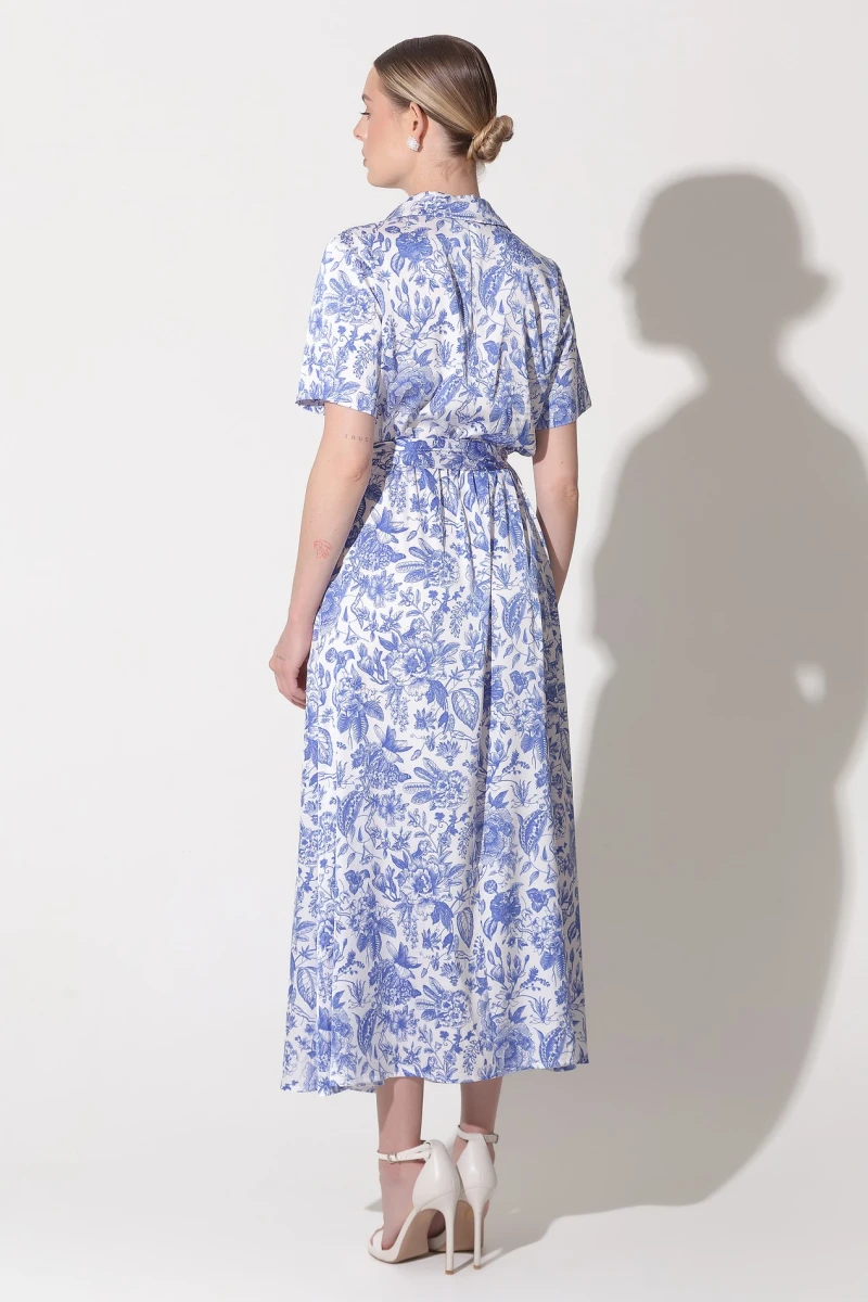 Dress-shirt blue print on milk