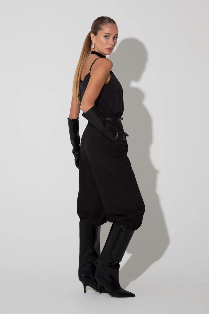 Black tank top with straps