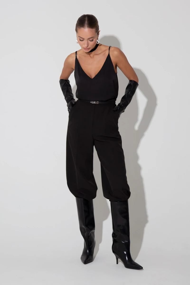 Black tank top with straps