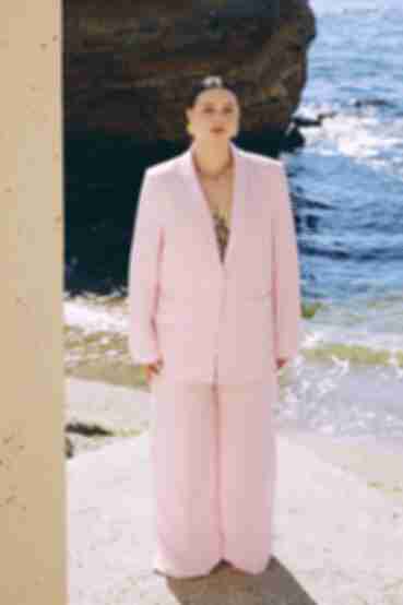 Костюм жакет оверсайз та брюки палацо еко-льон рожевий великий розмір