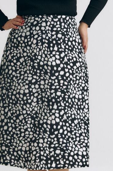 Skirt demi trapeze coft white spots on black plus size #2