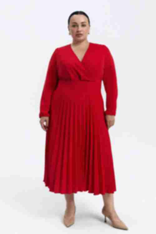 Demi dress with pleated skirt red plus size