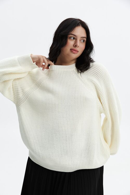 Knitted raglan sweater white  plus size