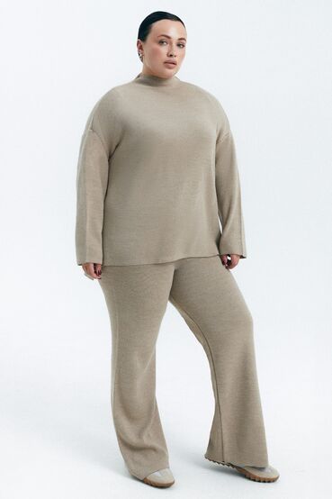 Suit sweater with trousers knitted beige  plus size #2