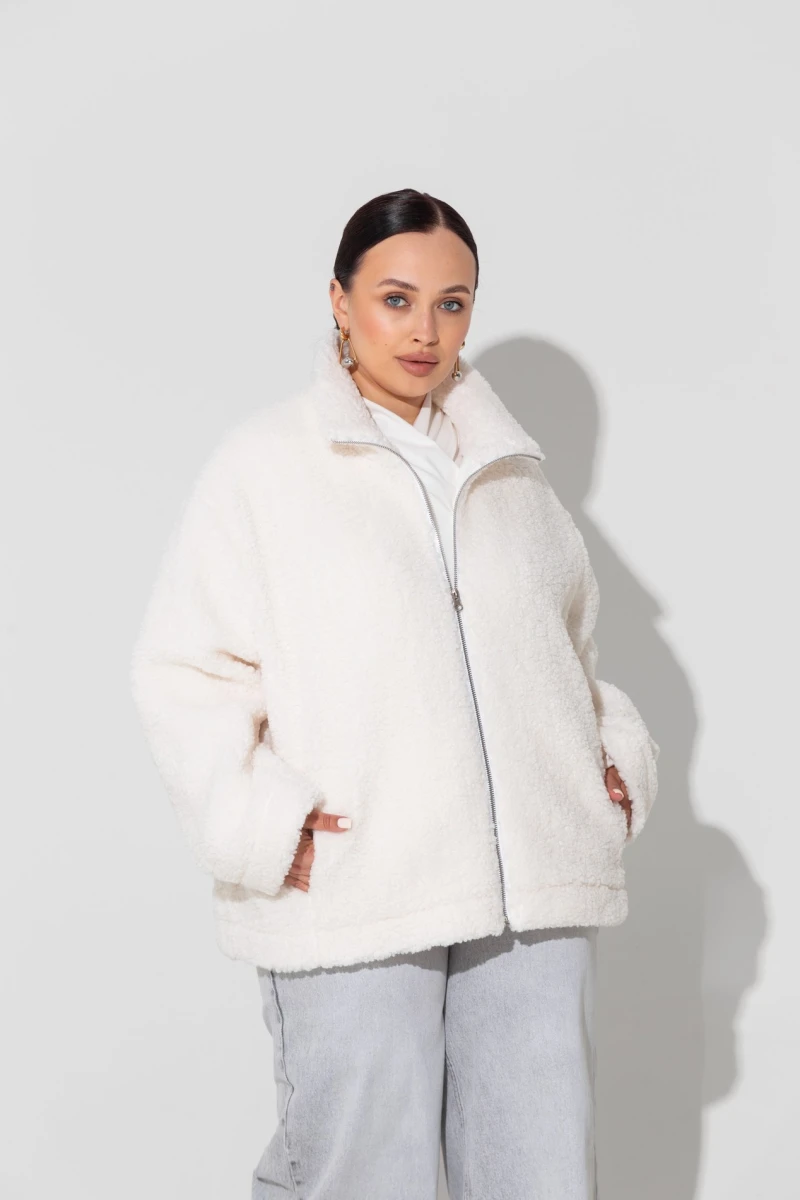 Milky faux fur jacket plus size