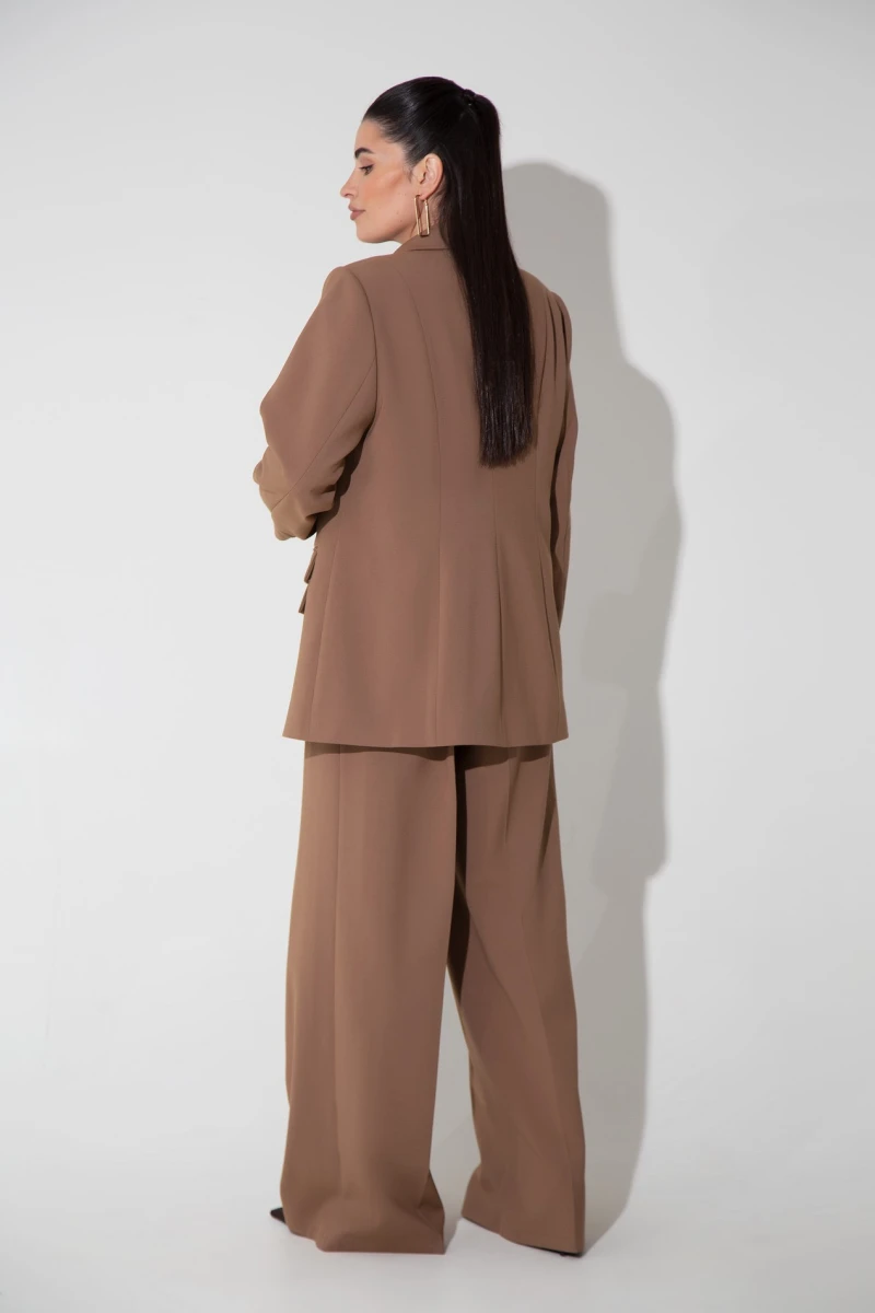 Caramel fitted jacket for women