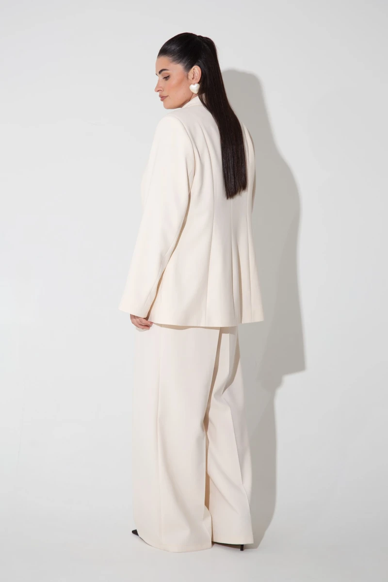 Creamy fitted jacket plus size