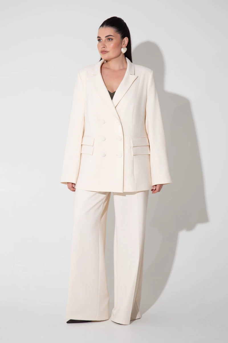 Creamy fitted jacket plus size