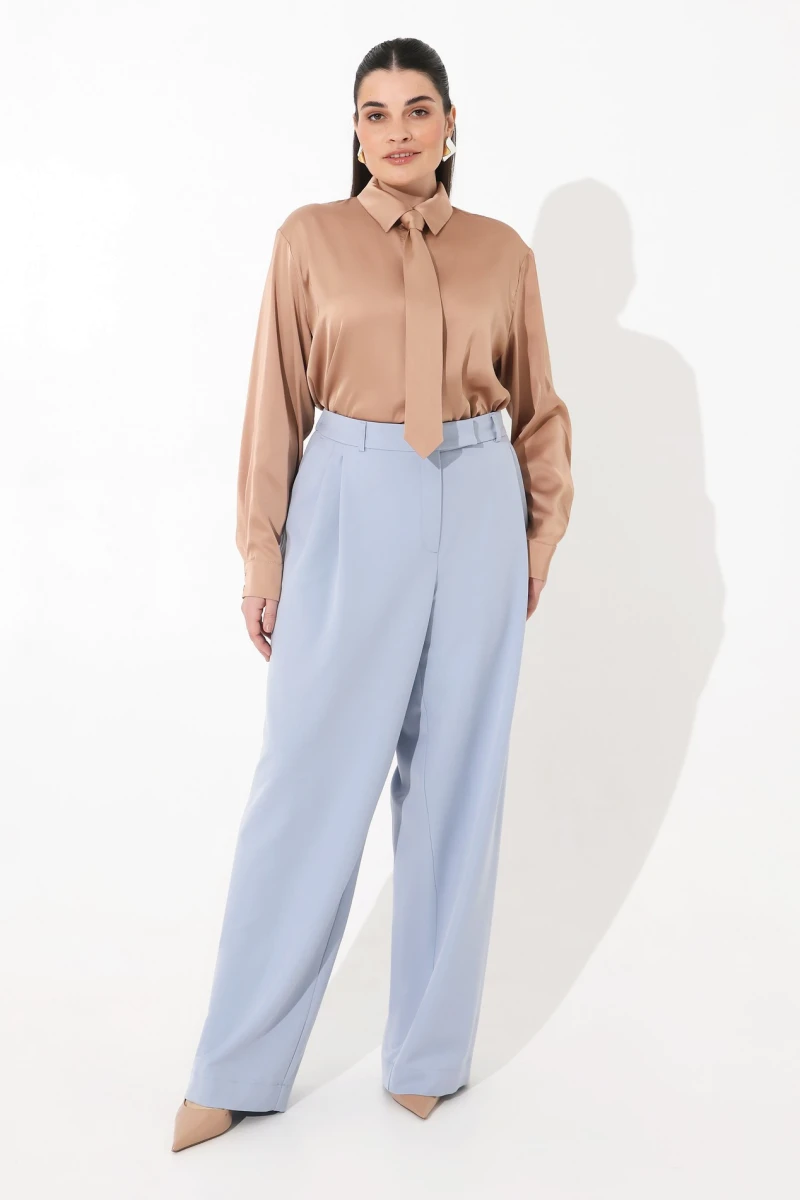 Blouse with tie camel plus size