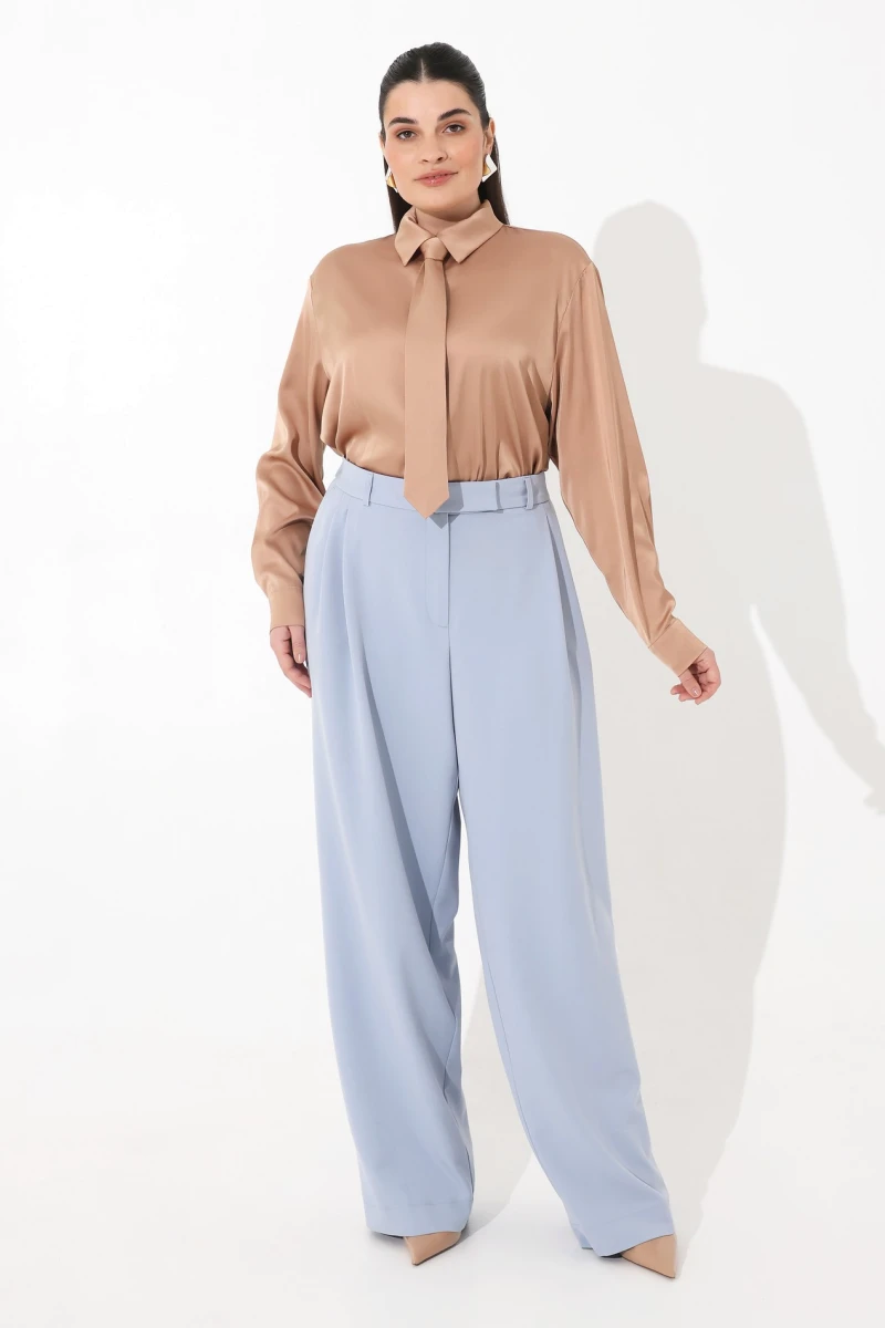 Blouse with tie camel plus size
