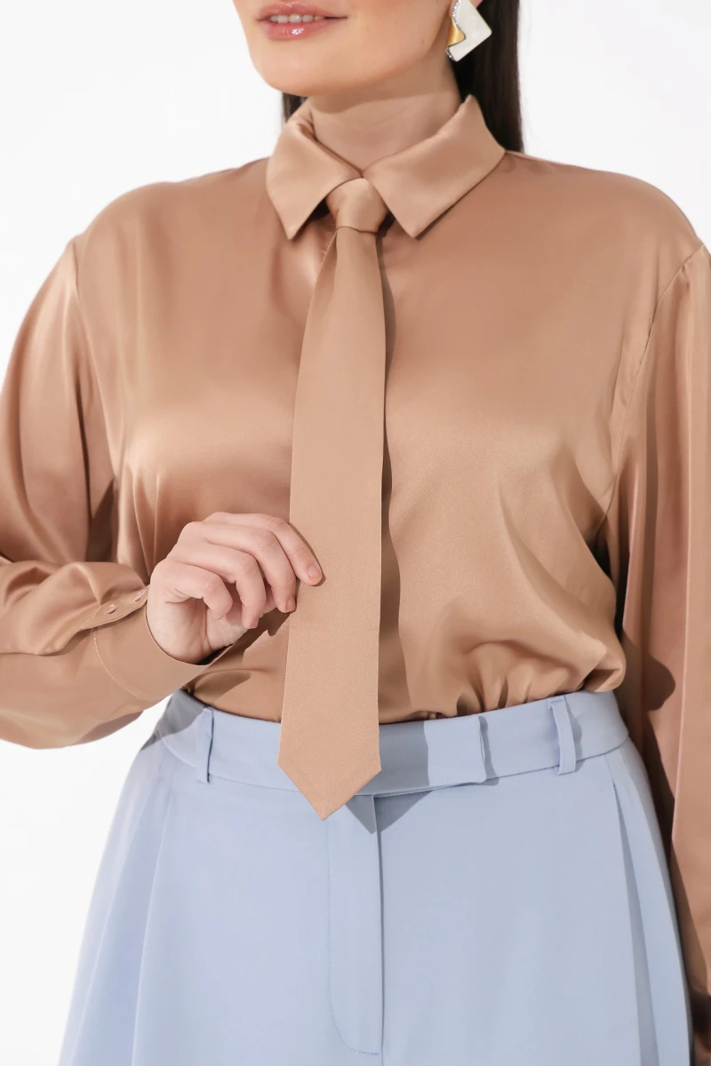 Blouse with tie camel plus size
