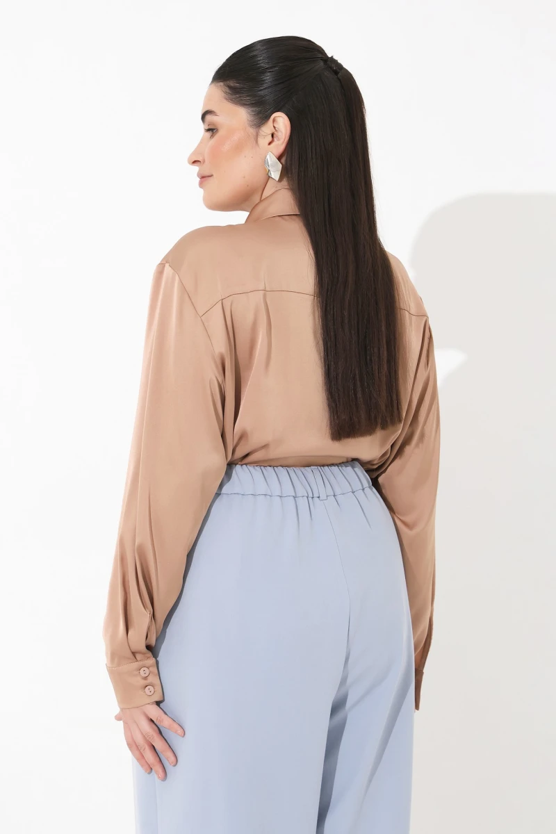 Blouse with tie camel plus size