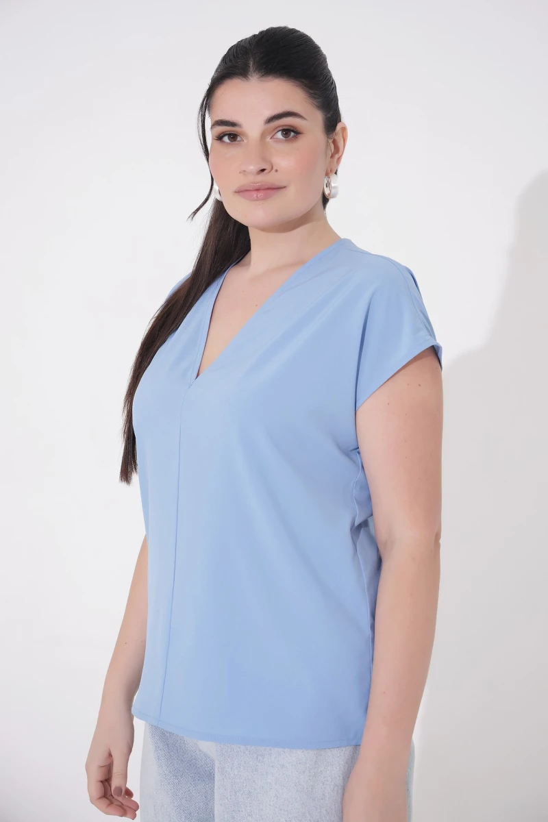 Блуза с коротким рукавом голубая большой размер