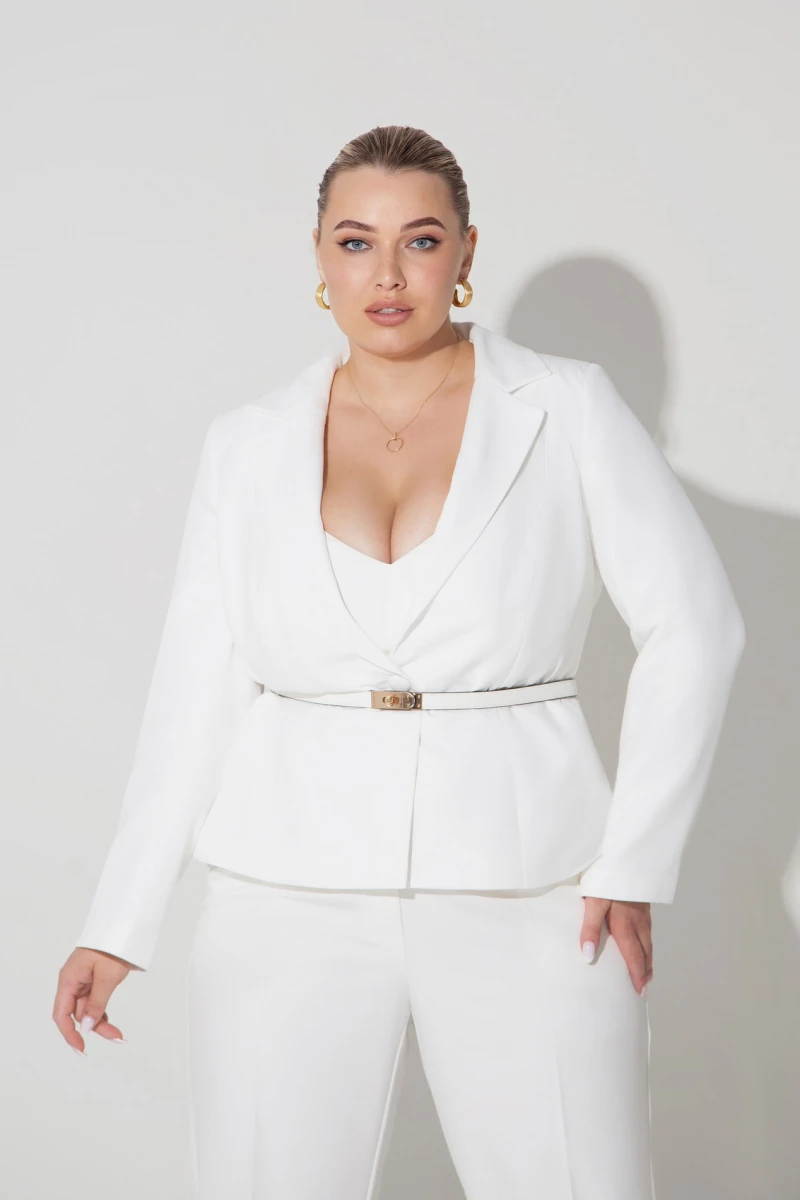 Молочный жакет plus size