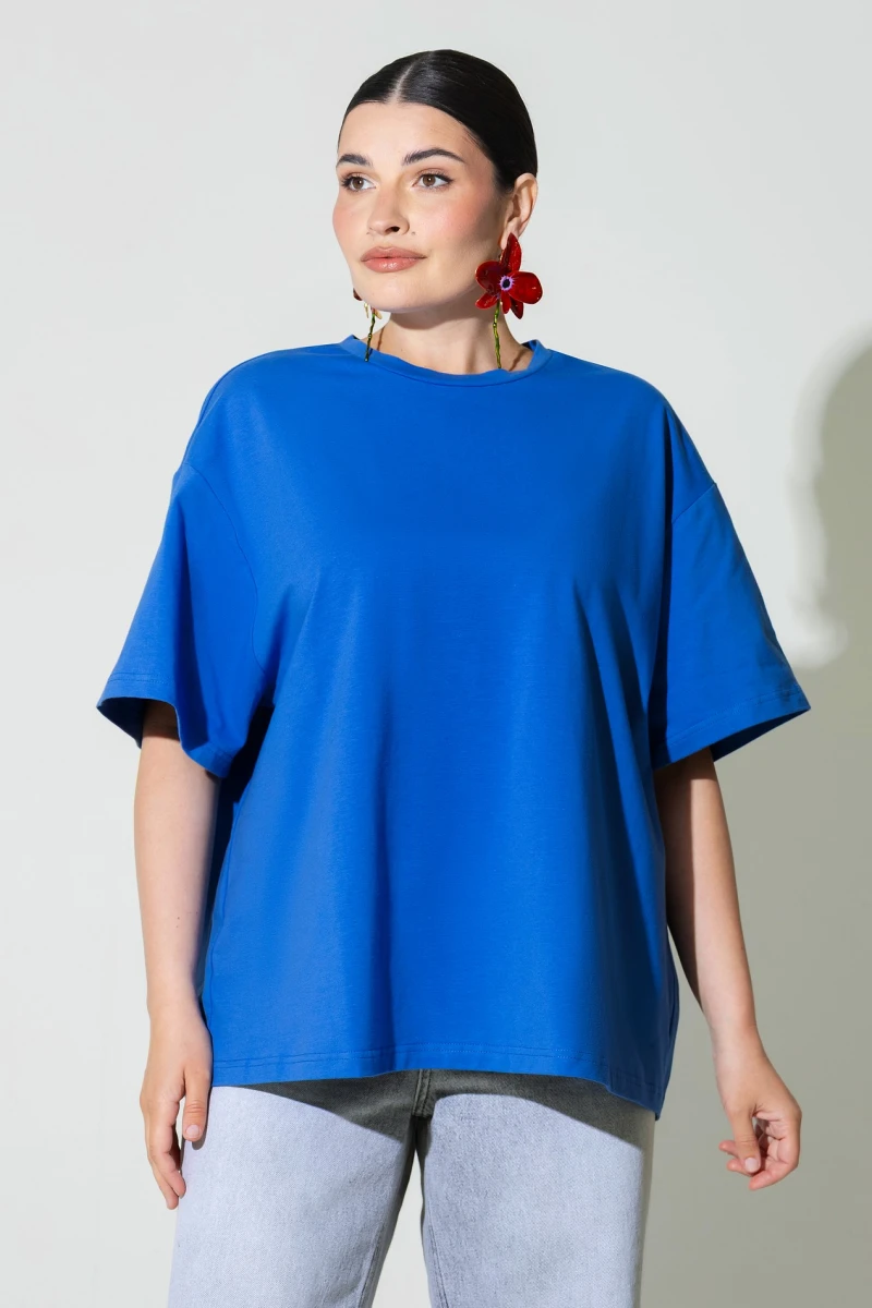 Blue knit T-shirt plus size