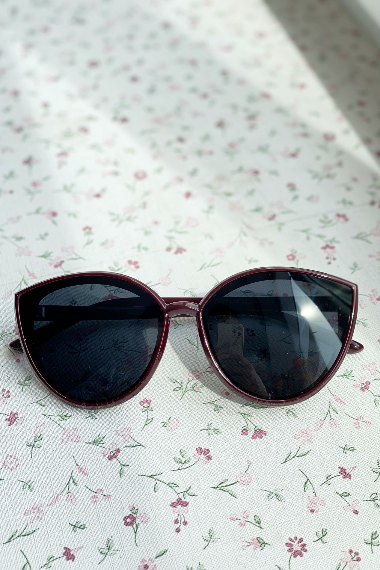 

Овальні коричневі сонцезахисні окуляри, A180341